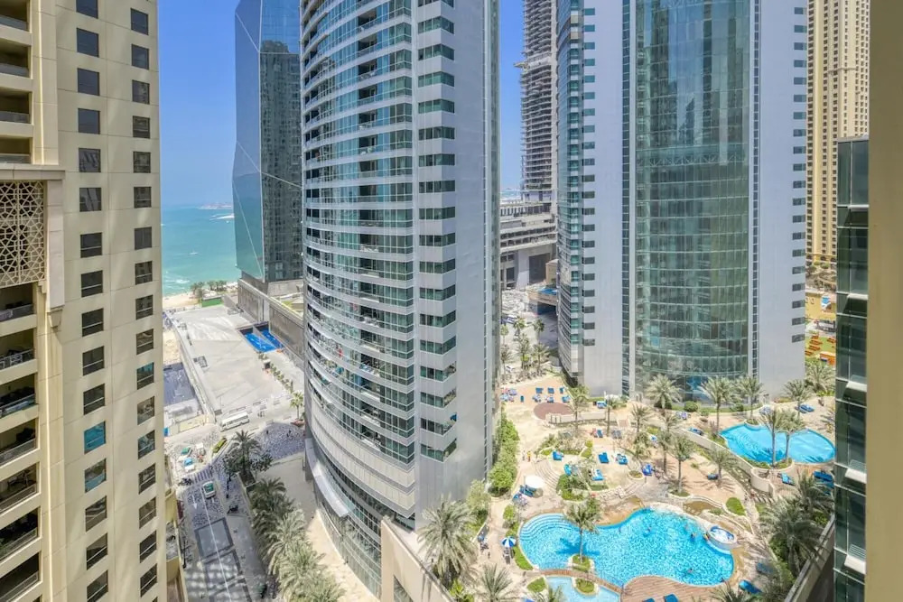 Дубай: Sun Sand at Dubai s Famous JBR Beach