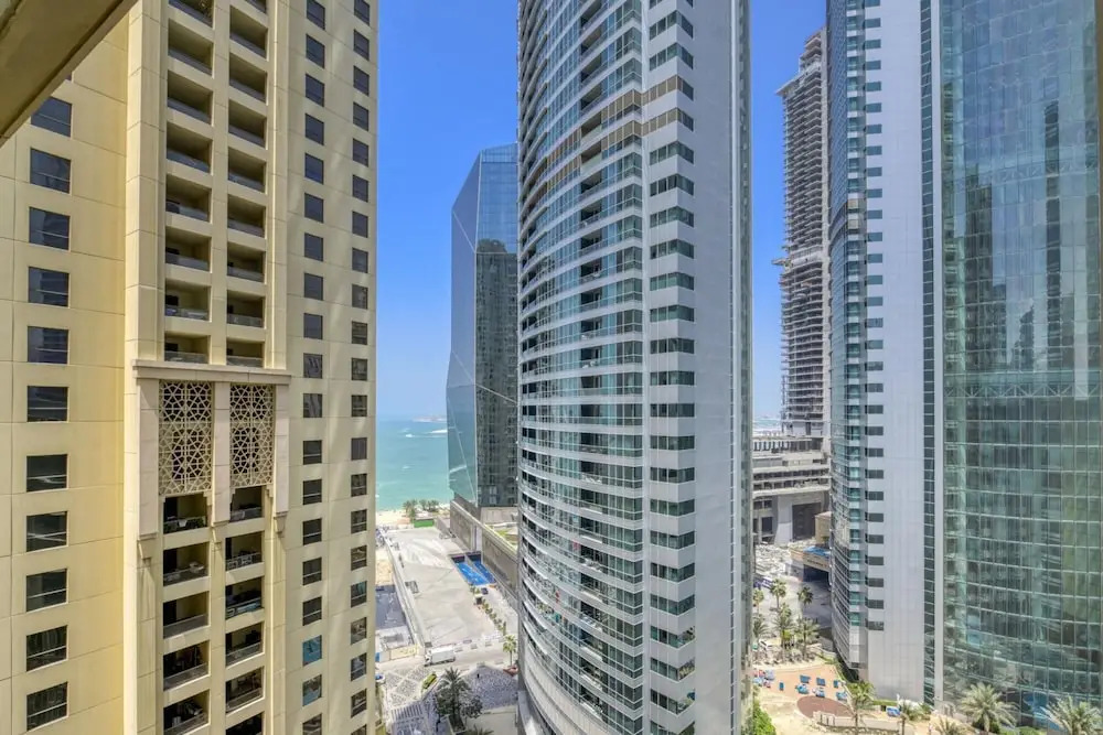 Дубай: Sun Sand at Dubai s Famous JBR Beach