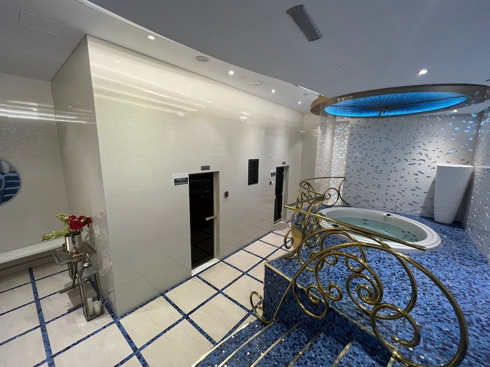 Дубай: Tanin - Luxury Waterfront Apt with Stunning Marina Views