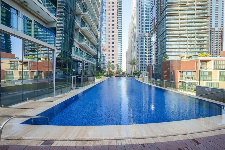 Дубай: Tanin - Luxury Waterfront Apt with Stunning Marina Views