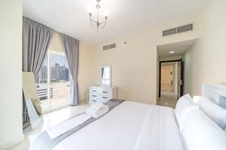 Дубай: Stunning Business Bay Apartment With Balcony