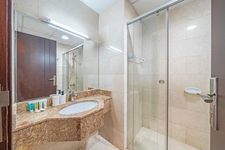 Дубай: Stunning Business Bay Apartment With Balcony