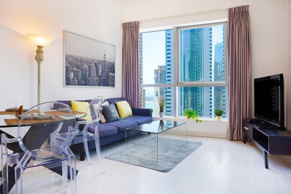 Дубай: Stunning Apartment w Dubai Marina View