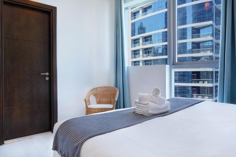 Дубай: Stunning Apartment w Dubai Marina View