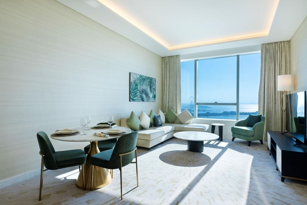 Дубай: Opulent Apt With Panoramic Views of Palm Marina