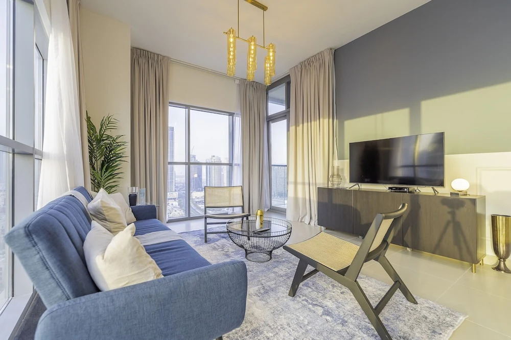 Дубай: Spacious Art Deco Apt with Burj,Canal Views