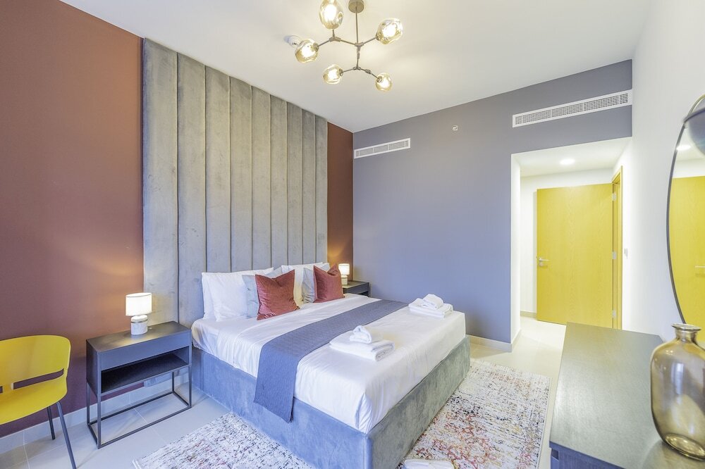 Дубай: Spacious Art Deco Apt with Burj,Canal Views