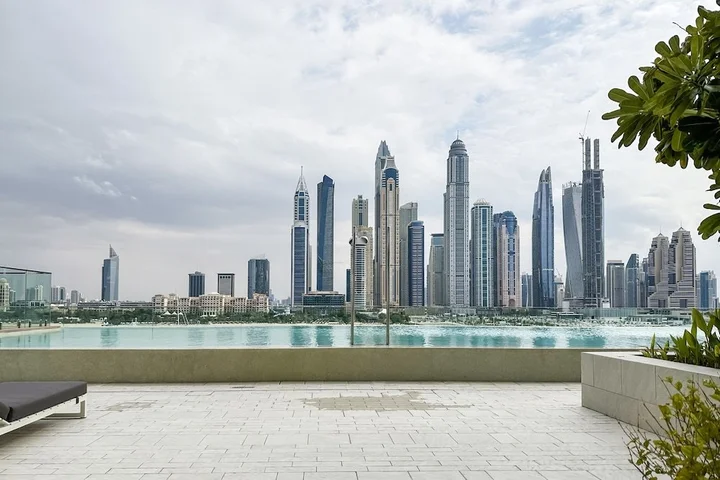 Дубай: Glamorous 3BR with Marina view