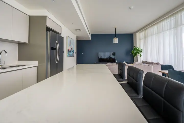 Дубай: Glamorous 3BR with Marina view