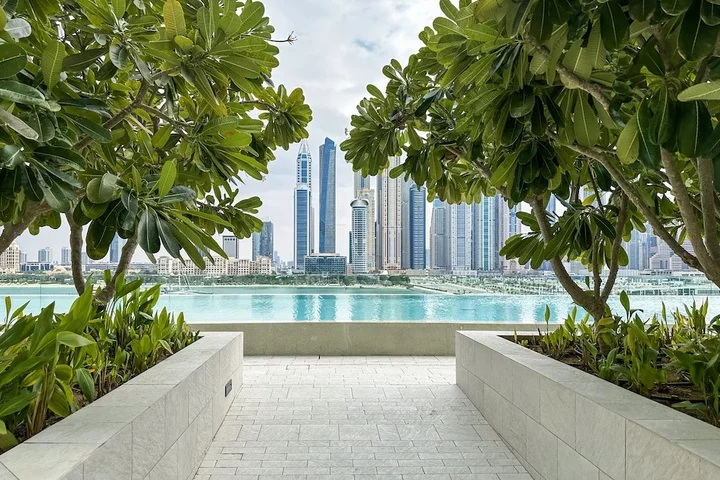 Дубай: Glamorous 3BR with Marina view