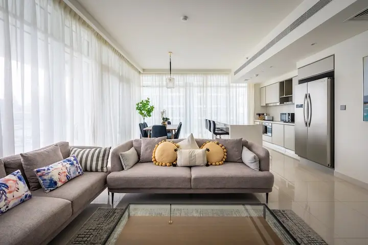 Дубай: Glamorous 3BR with Marina view