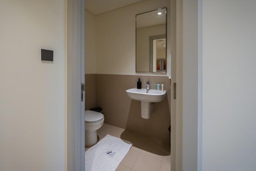 Дубай: Glamorous 3BR with Marina view