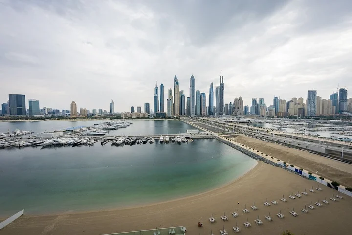 Дубай: Glamorous 3BR with Marina view
