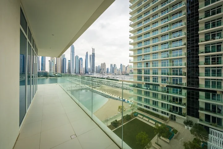 Дубай: Glamorous 3BR with Marina view