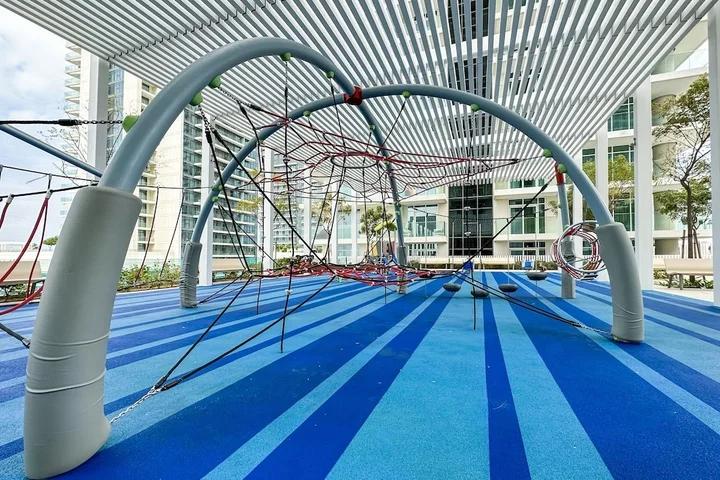 Дубай: Glamorous 3BR with Marina view