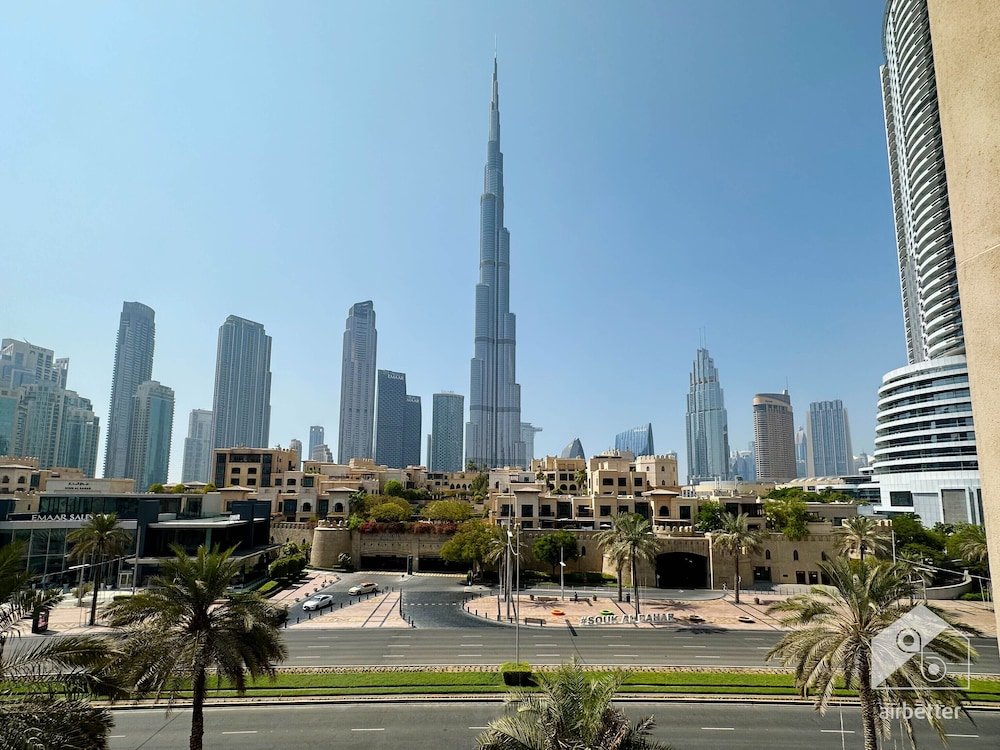 Дубай: Luxurious Apartment With Iconic Burj View
