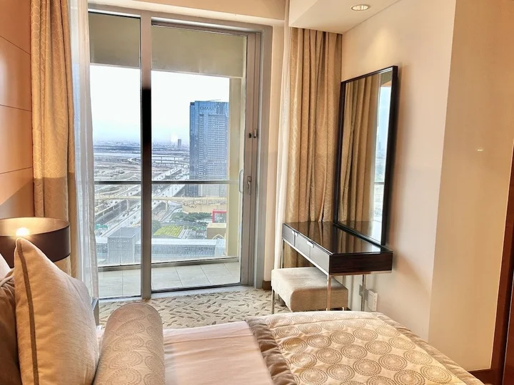 Дубай: Luxury at Former Address Dubai Mall With Balcony