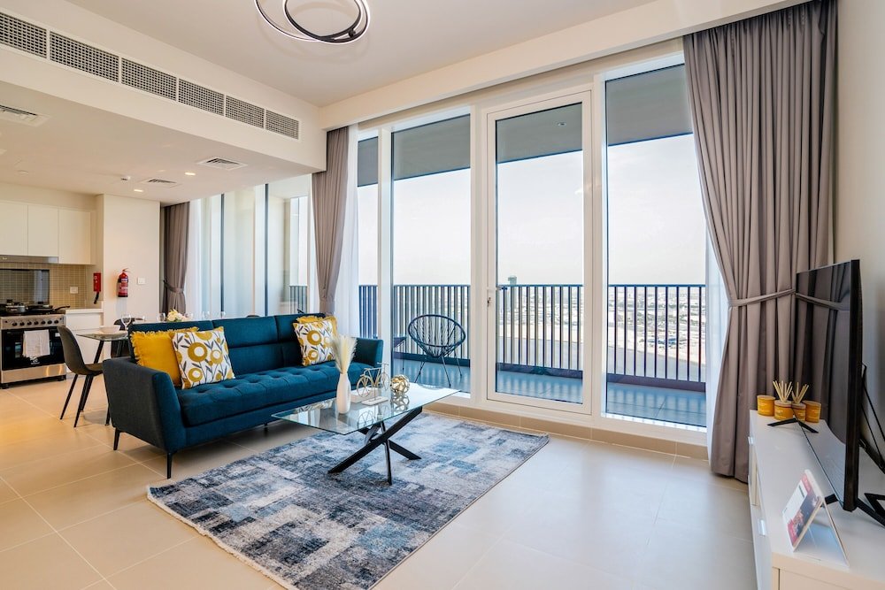 Дубай: Tanin - Breathtaking Panoramic Canal Views From Balcony