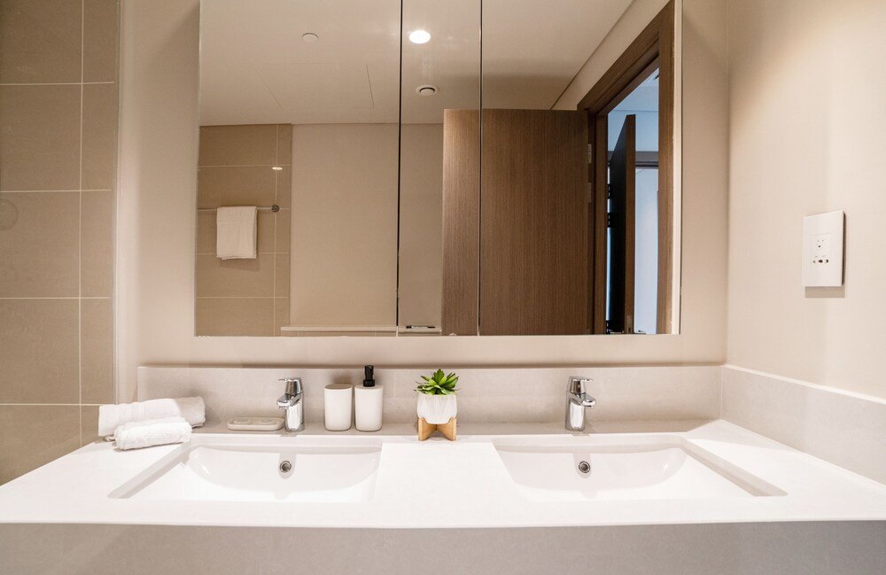 Дубай: Tanin - Breathtaking Panoramic Canal Views From Balcony