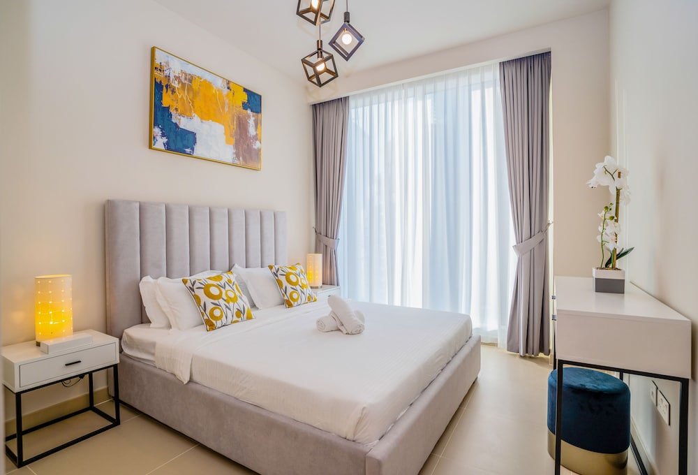 Дубай: Tanin - Breathtaking Panoramic Canal Views From Balcony