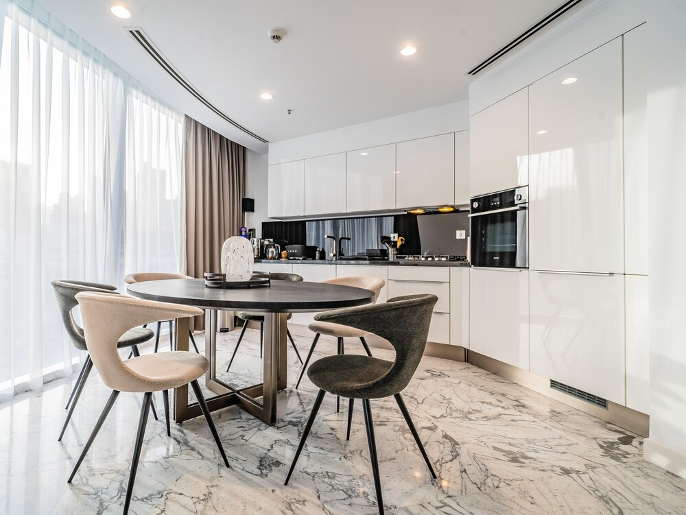 Дубай: Guests and Cohost - Unique Luxe Apartment With Incredible Canal View