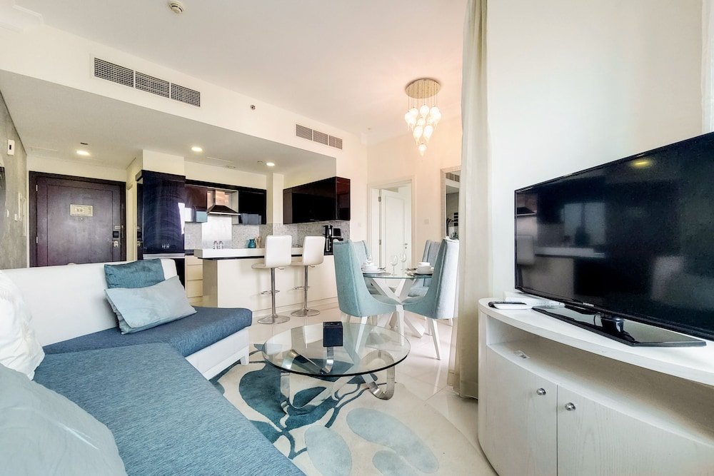 GreenFuture - Super Chic Condo With Incredible Cityscape Views — фото 6