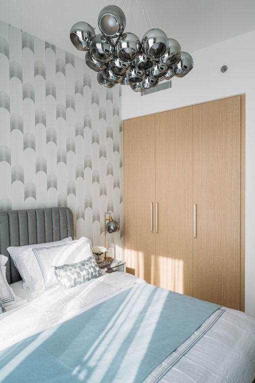 Дубай: Elegant Stay: Balcony & Stunning Dubai Creek Views