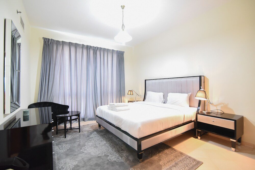 Дубай: GreenFuture - Spacious Apartment Close to Dubai Sports City