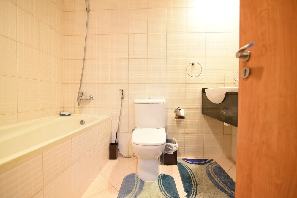 Дубай: GreenFuture - Spacious Apartment Close to Dubai Sports City