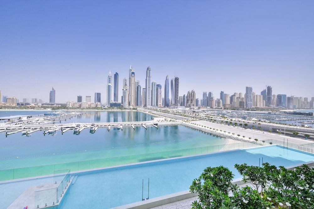 Дубай: Sunrise Bay - Ultra Luxury Emaar Beachfront - Private Beach and Pool