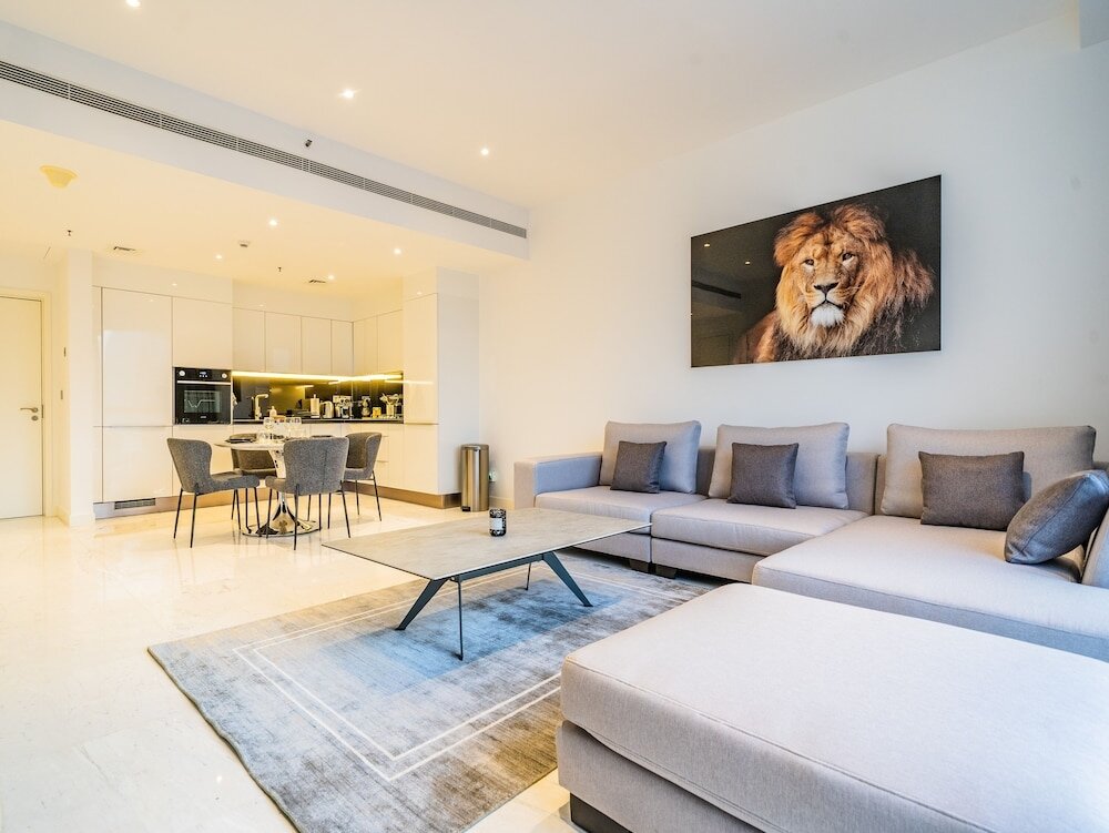 Дубай: Guests and Cohost - Sophisticated Apartment With Burj Khalifa Views