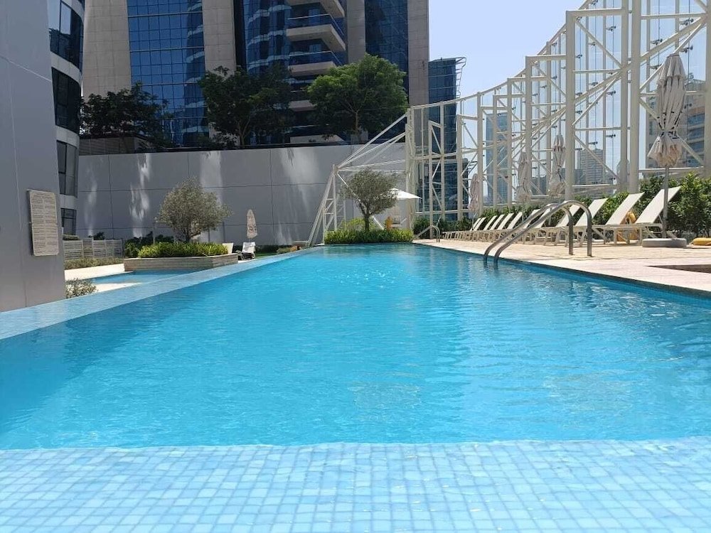 Дубай: Guests and Cohost - Sophisticated Apartment With Burj Khalifa Views