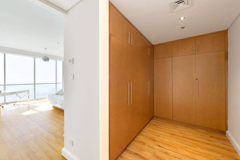 Дубай: Luxury JBR - Al Fattan Full Sea View - Free Beach Resorts Access