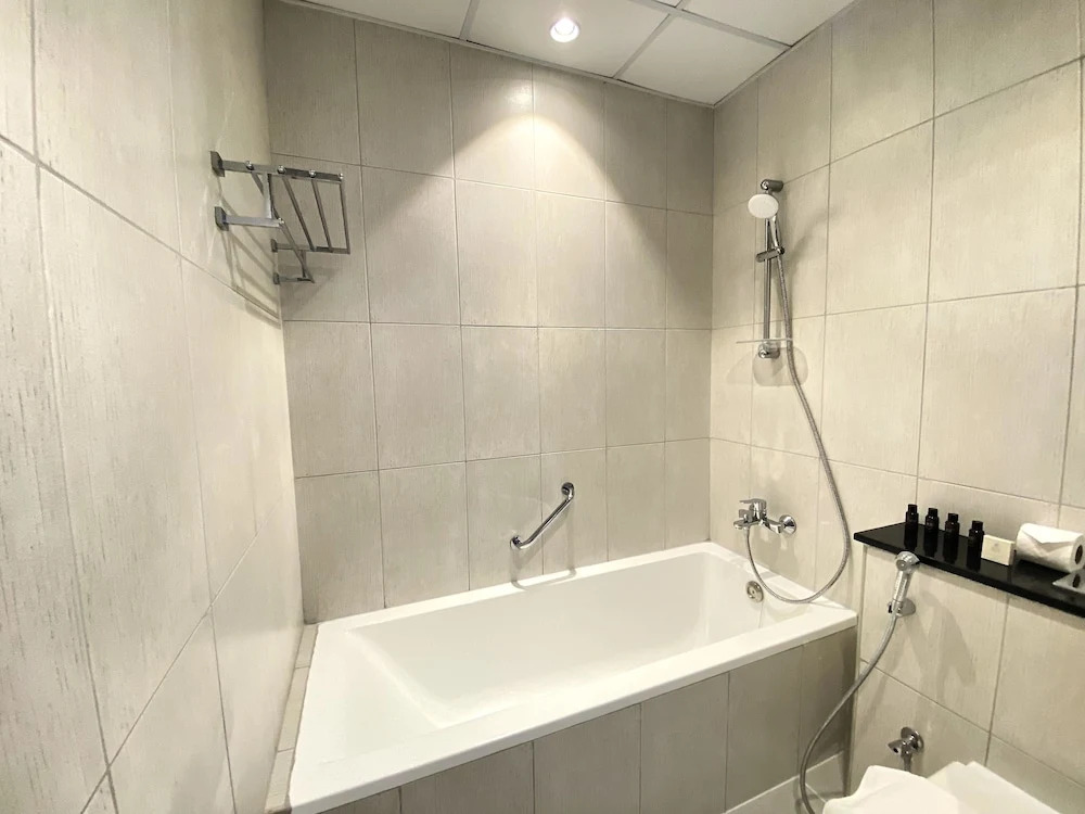 Дубай: LuxBnB Ghalia Jumeirah Village Circle