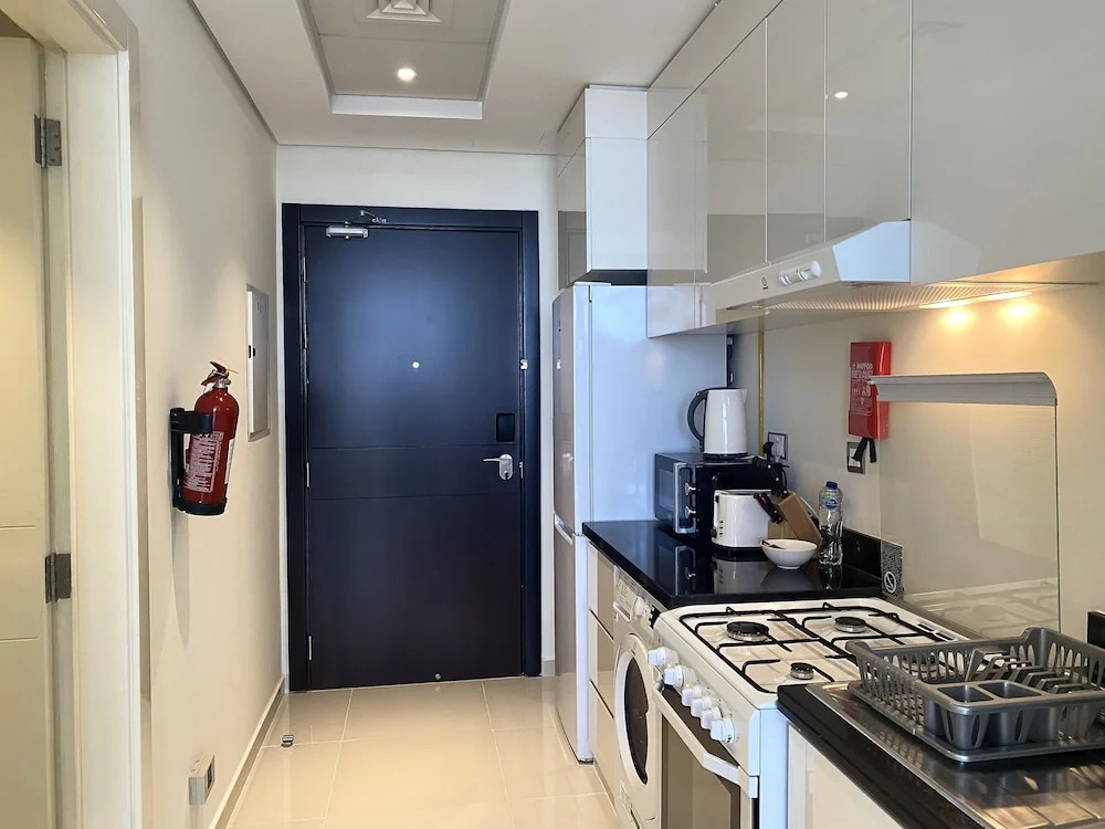 Дубай: LuxBnB Ghalia Jumeirah Village Circle