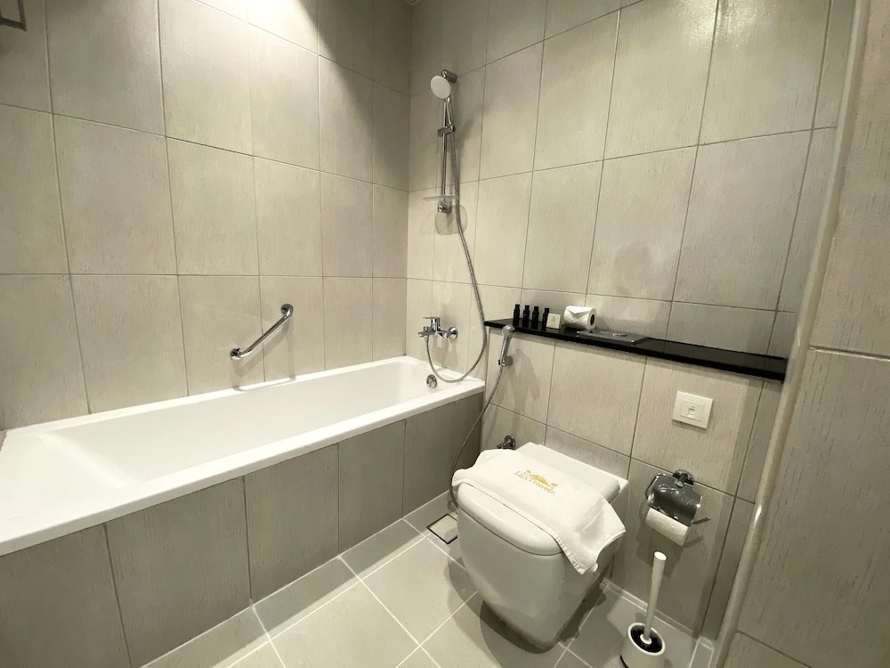 Дубай: LuxBnB Ghalia Jumeirah Village Circle