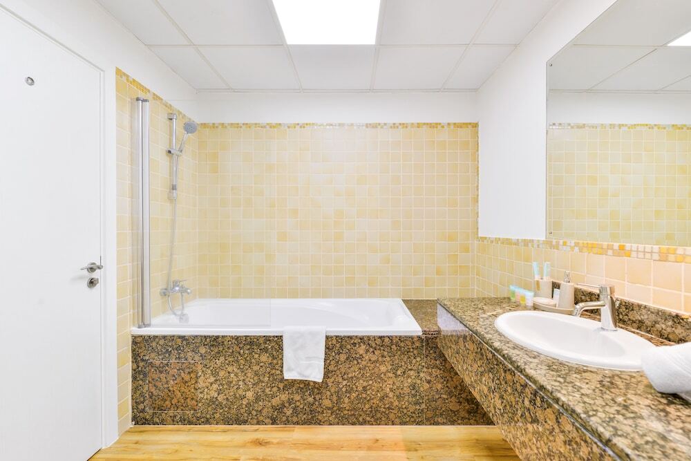Дубай: Luxury JBR - 2BR - Free Beach Resorts Access!
