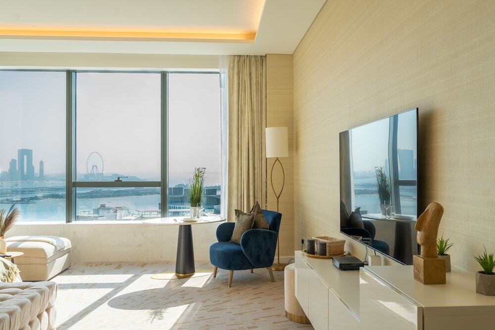 Дубай: The Palm Tower, Luxurious Apartment