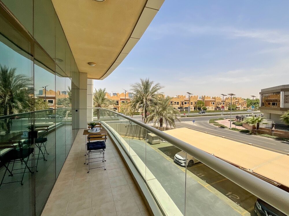 Дубай: WelHome - Apt amidst golf courses, perfect for sports lovers