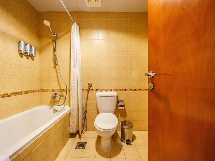 Дубай: Sweeping Marina View Studio Near the Metro Station