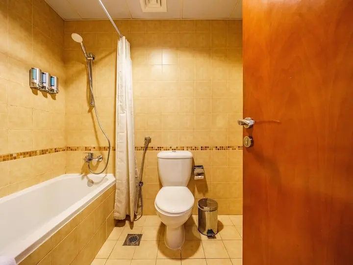 Дубай: Sweeping Marina View Studio Near the Metro Station