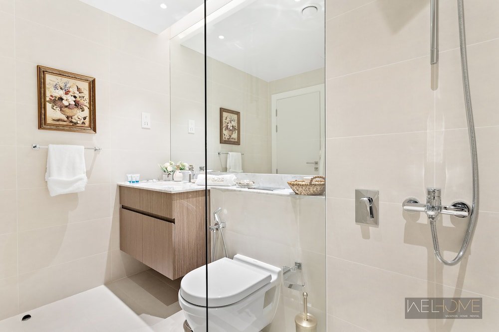 Дубай: WelHome - Incredible Waterfront Apt With Mesmerizing views