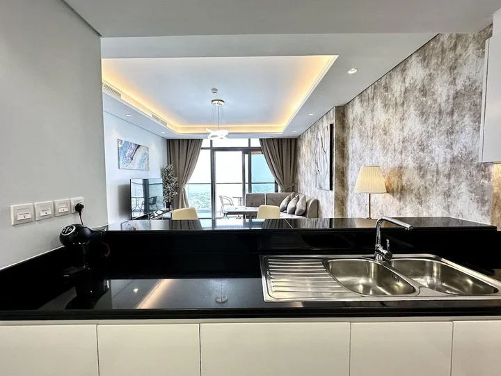 Дубай: LuxBnB Paramount Midtown SeaView
