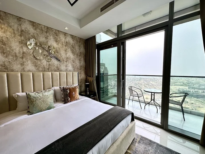 Дубай: LuxBnB Paramount Midtown SeaView