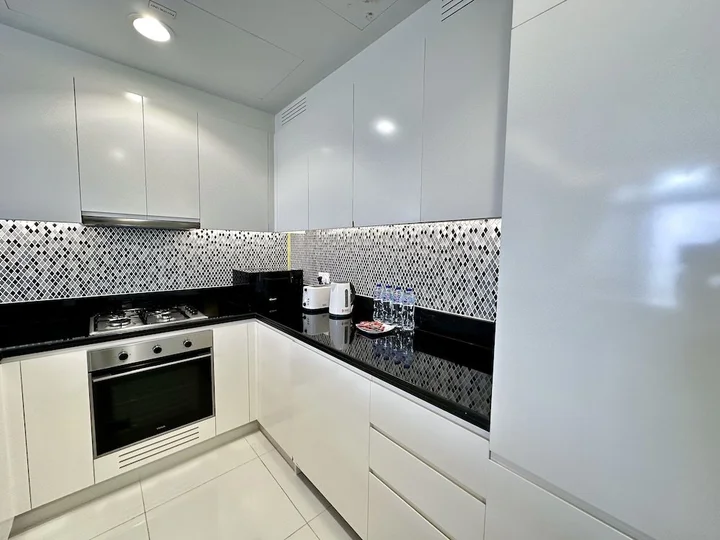 Дубай: LuxBnB Paramount Midtown SeaView