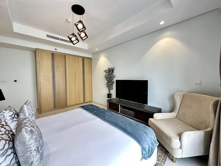 Дубай: LuxBnB Paramount Midtown SeaView