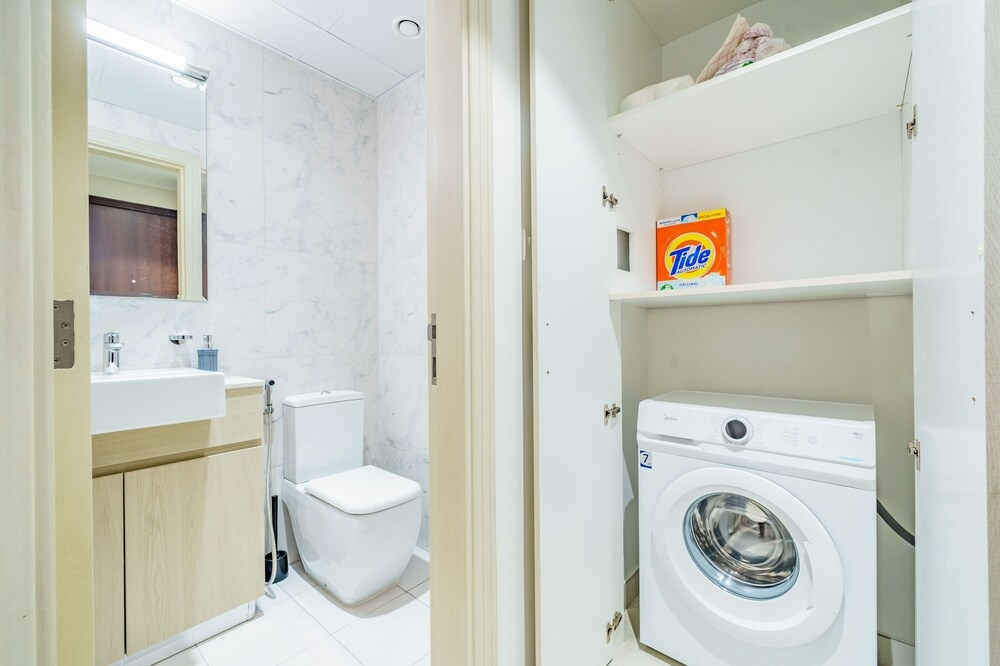 Дубай: Guests and Cohost - Stylish Apartment With Balcony In Liveliest Area