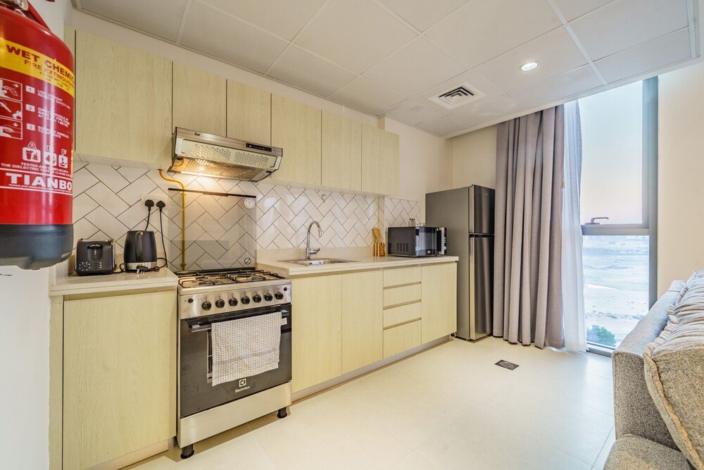 Дубай: Guests and Cohost - Contemporary Apartment With Wide City Views
