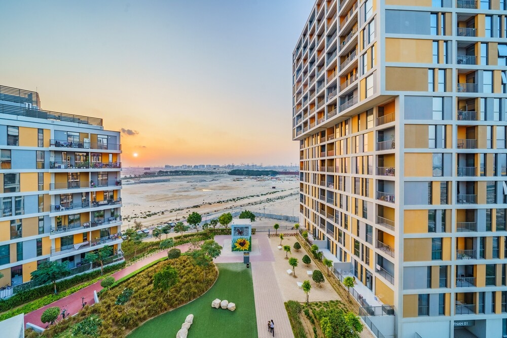Дубай: Guests and Cohost - Contemporary Apartment With Wide City Views