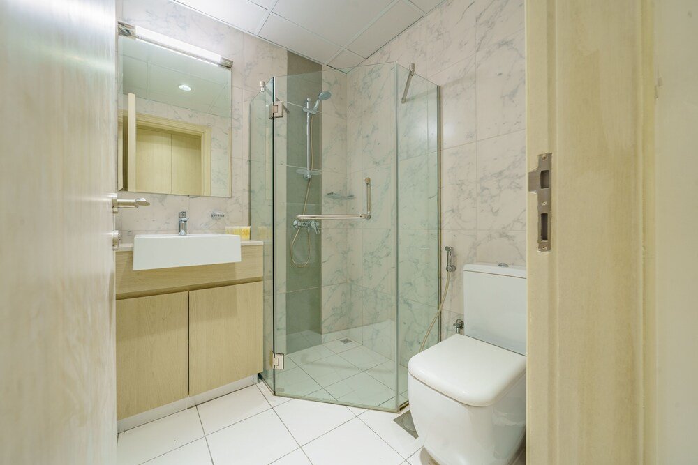 Дубай: Guests and Cohost - Contemporary Apartment With Wide City Views